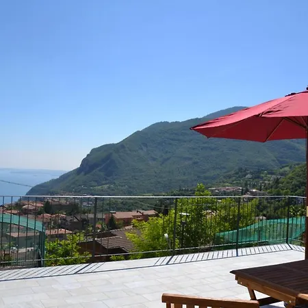 Castello Aparthotel Tignale