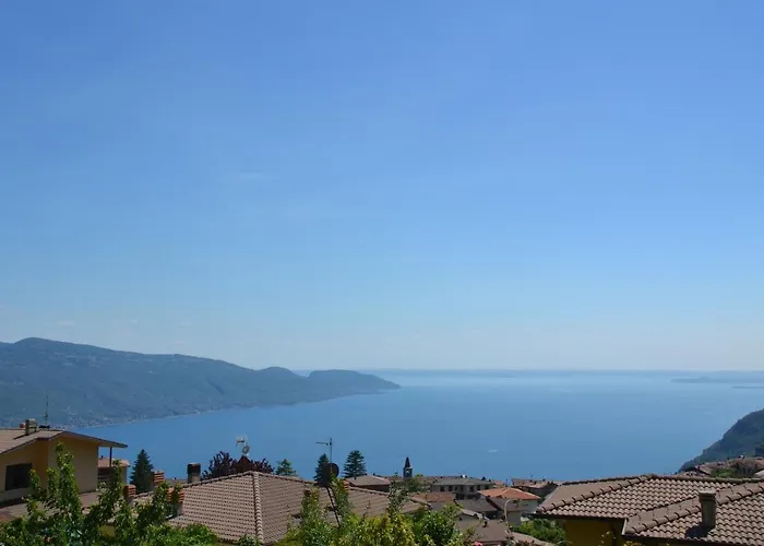 Castello Aparthotel 4*