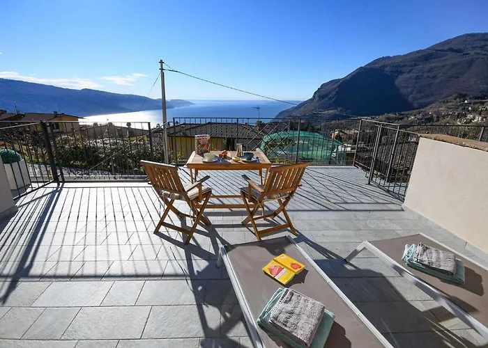 Castello Aparthotel 4*