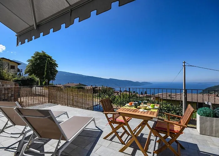 Castello Aparthotel 4*